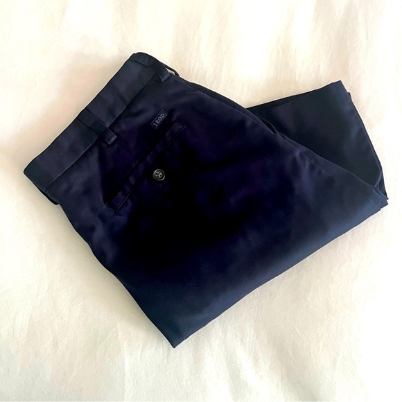Men’s IZOD navy blue shorts - Picture 3 of 4